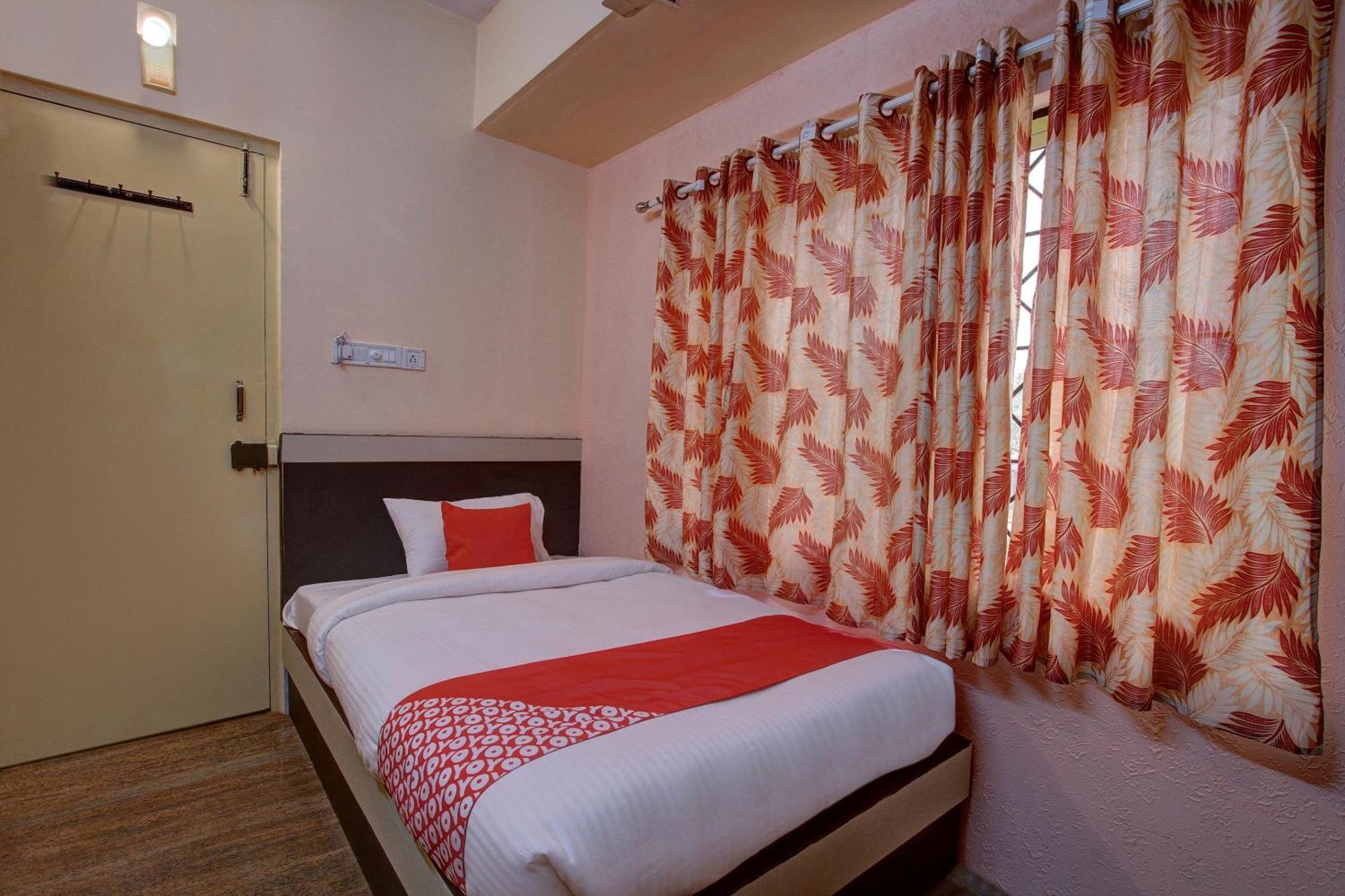 OYO 24259 Hotel Blue Inn Bangalore Exterior foto